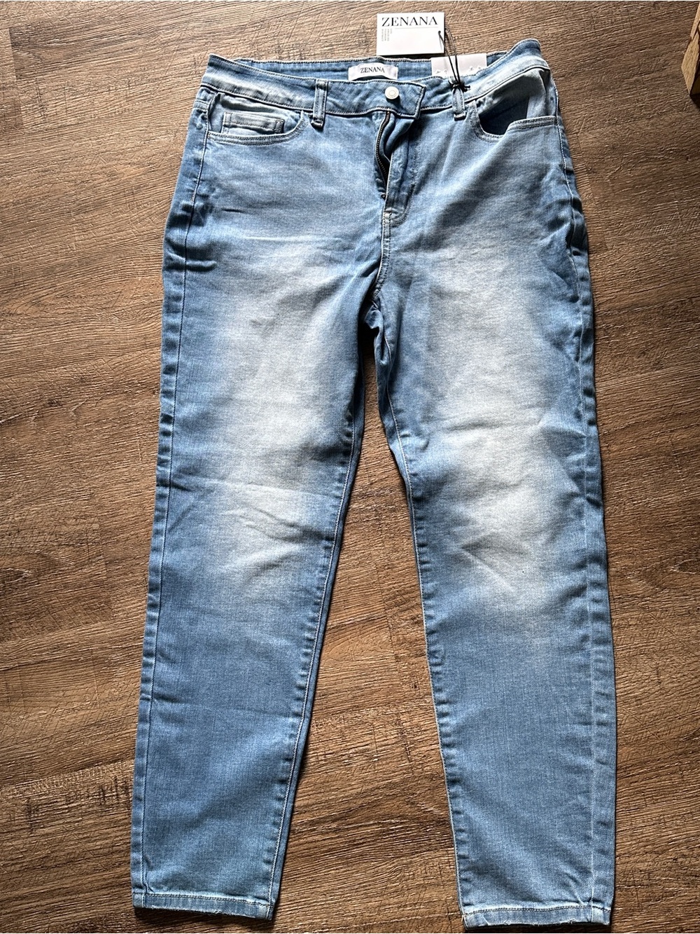 Zenana Outfitters Women's Light Blue Straight Leg Jeans - NWT